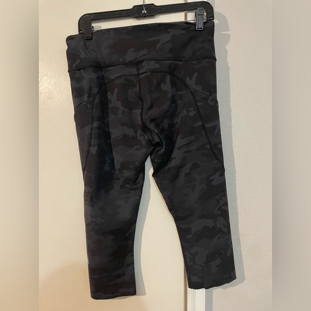 LULULEMON Fast Free High Rise Crop 19" - Picture 2 of 5